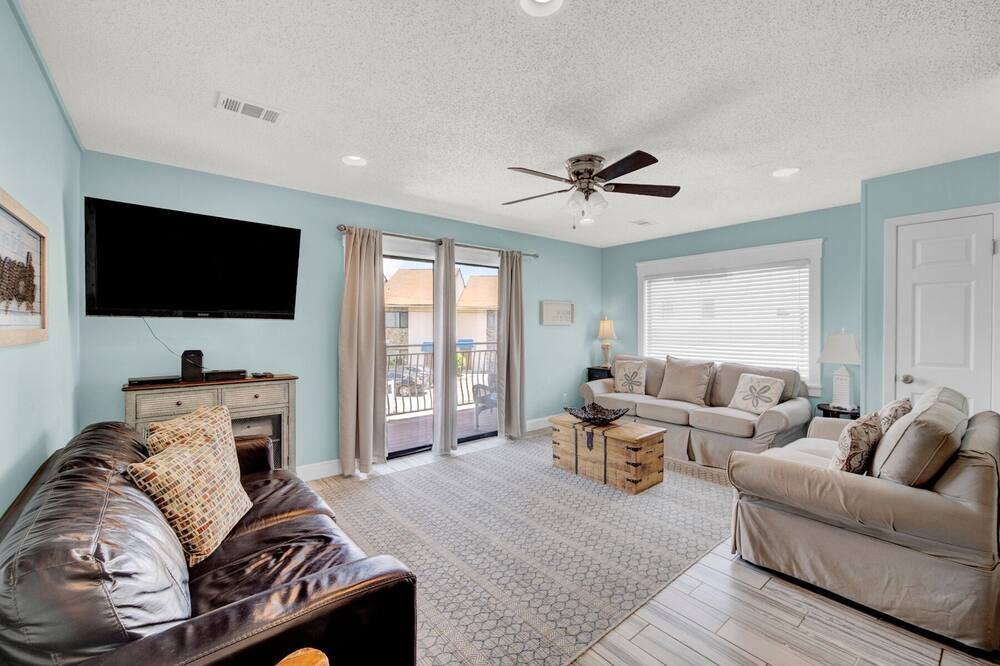 Photo of Livingroom in Miramar Beach