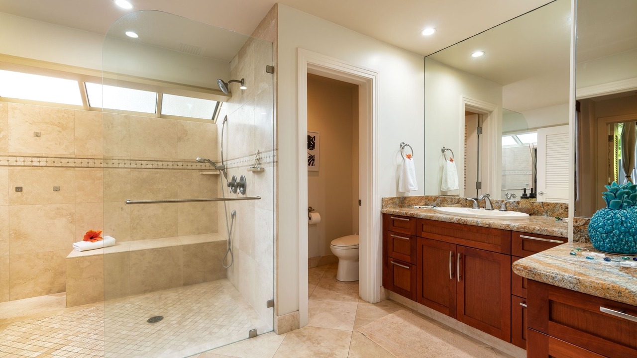 Photo of Bathroom in Napili