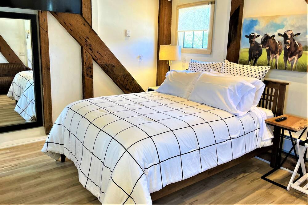 Photo of Bedroom in Mendocino