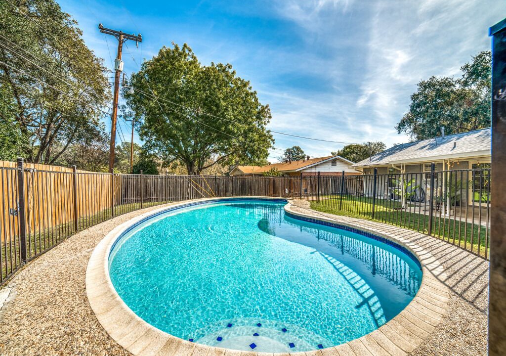 Photo of Outdoor in Shearer Hills - Ridgeview