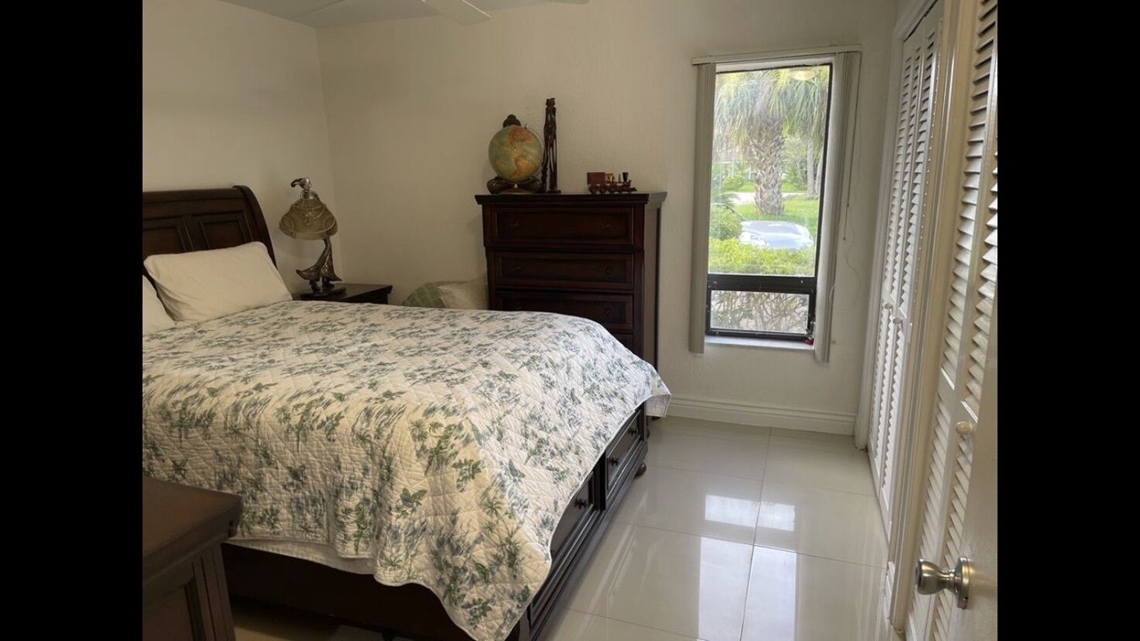 Photo of Bedroom in Coral Springs
