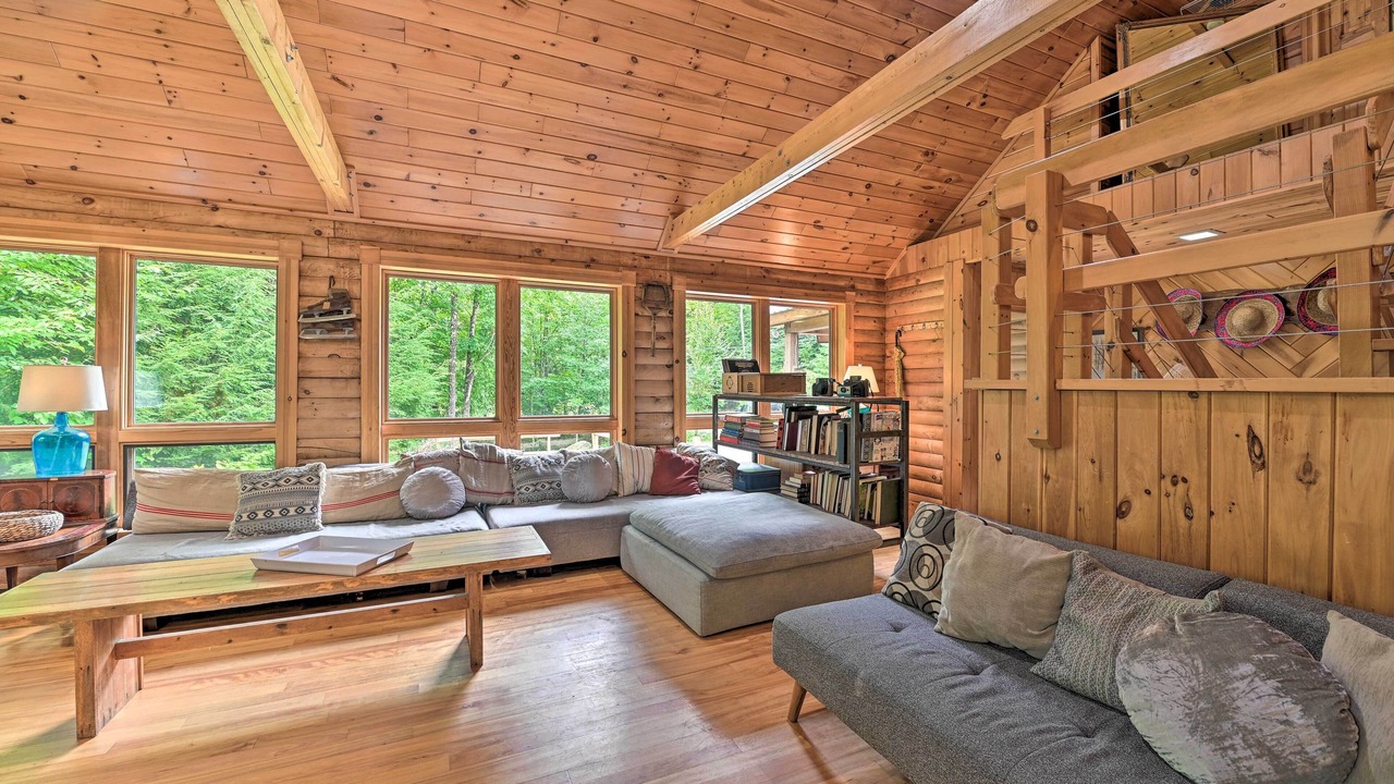 Photo of Livingroom in Warrensburg