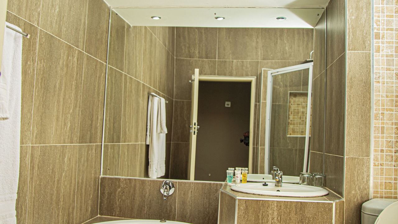 Photo of Bathroom in Cathedral Hill