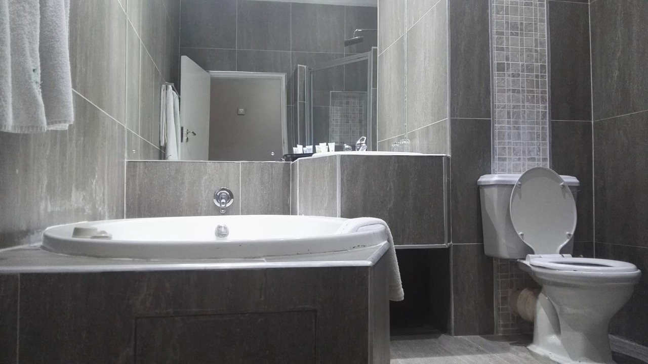Photo of Bathroom in Cathedral Hill