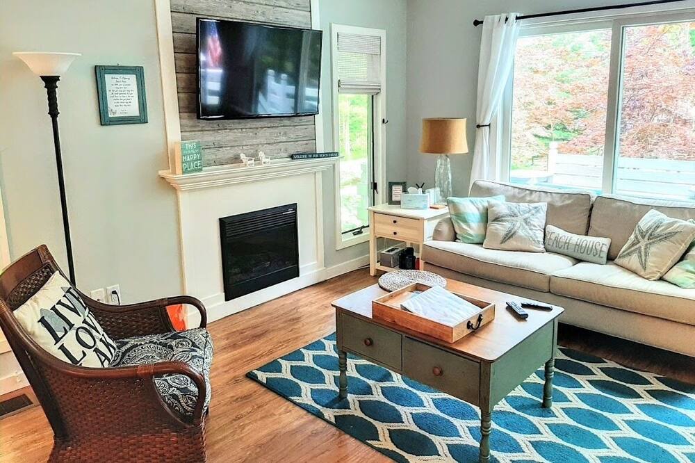 Photo of Livingroom in Fennville