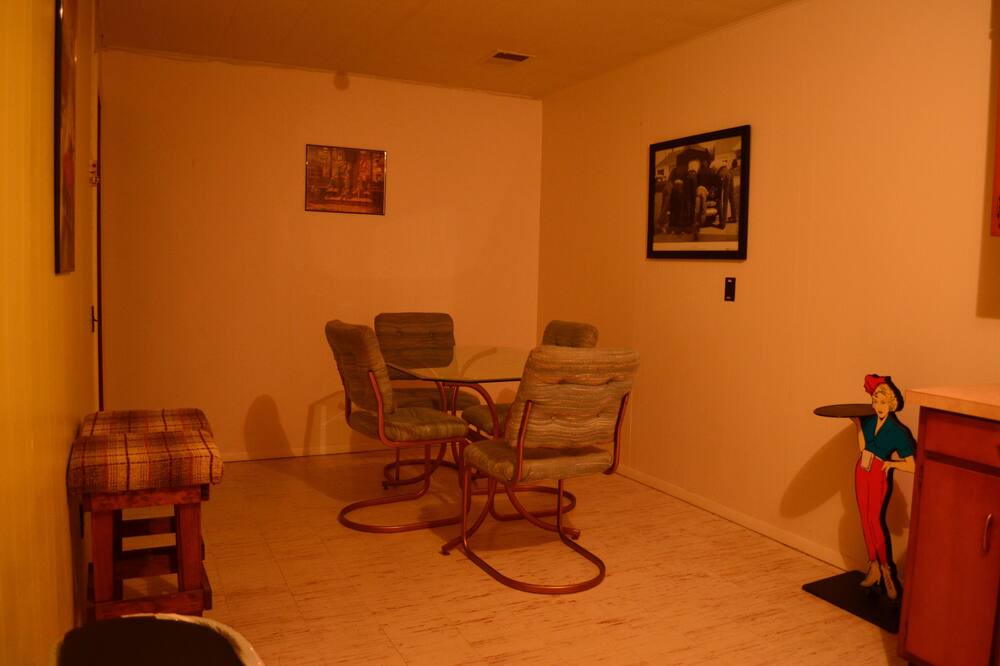 Photo of Livingroom in Robbinsville