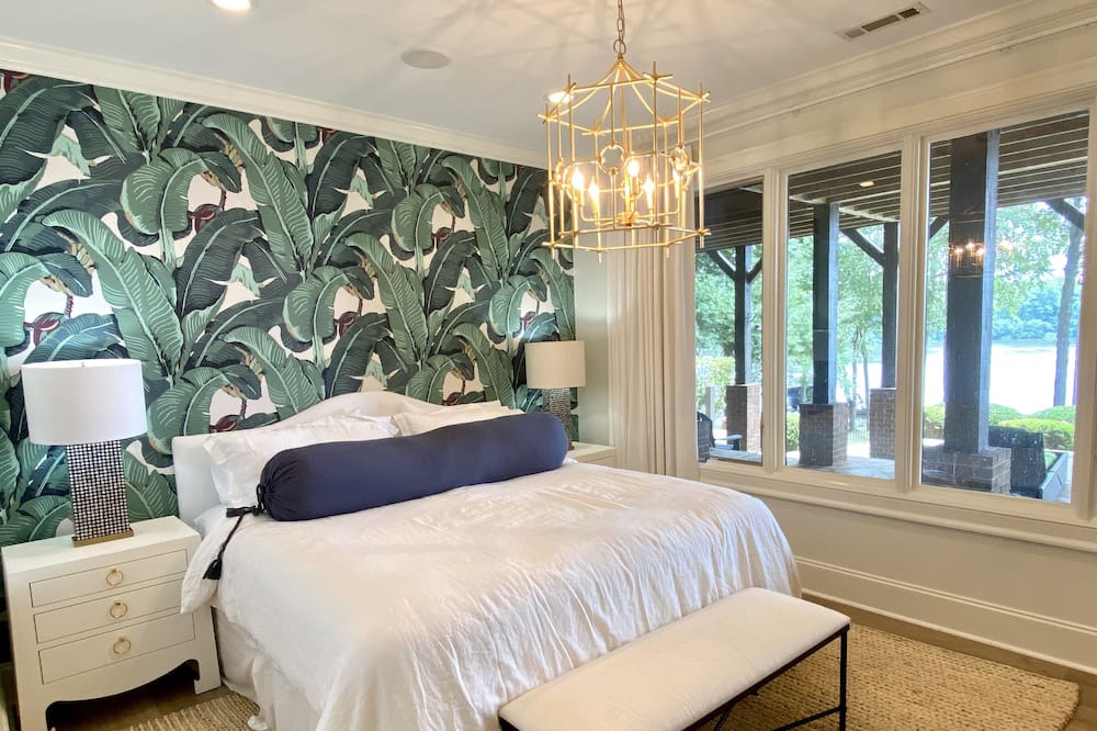 Photo of Bedroom in Buckhead
