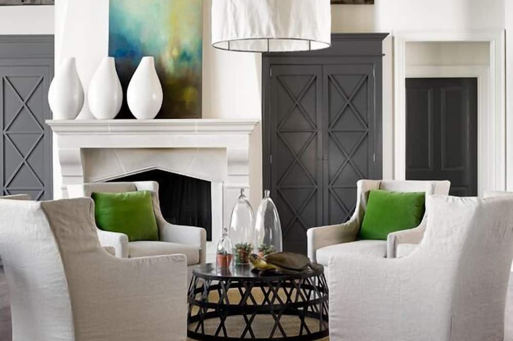 Photo of Bedroom in Buckhead