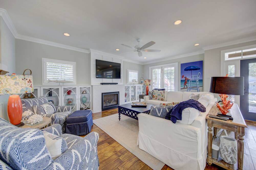 Photo of Livingroom in Country Club Estates