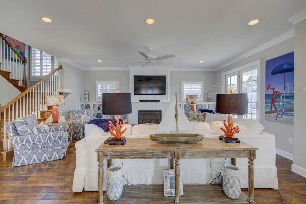 Photo of Livingroom in Country Club Estates