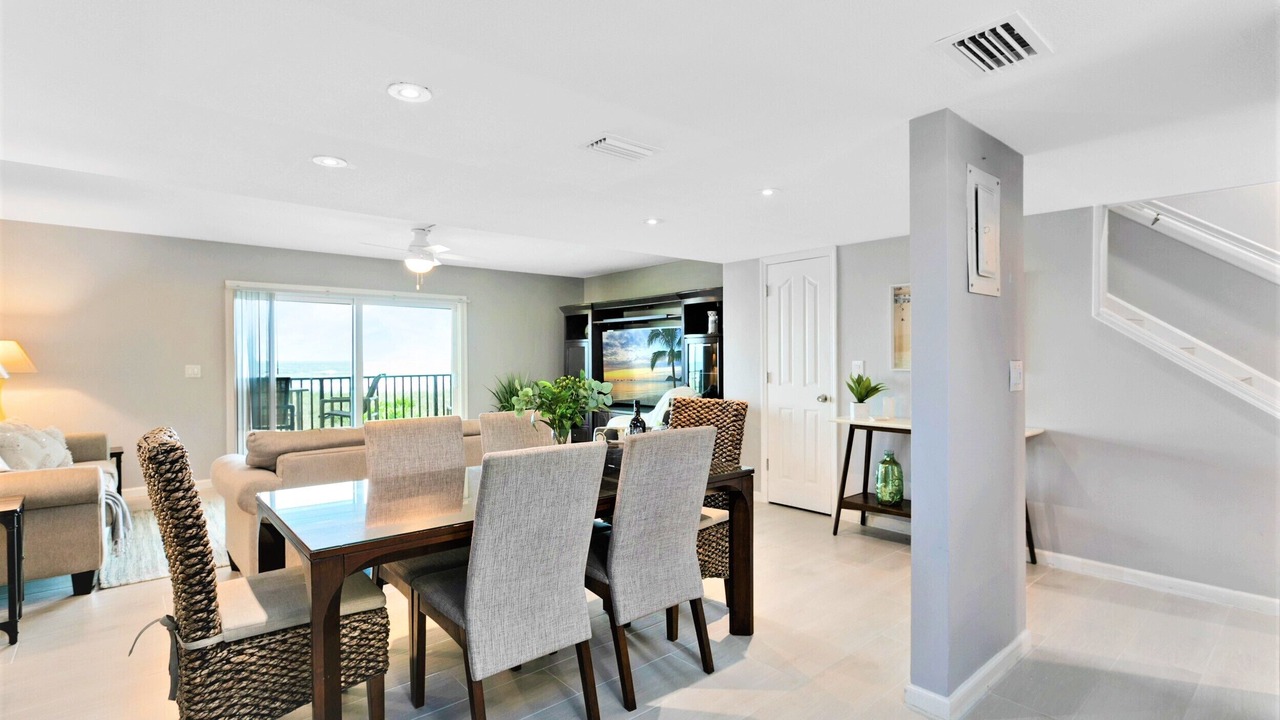 Photo of Patio Balcony in Avon By The Sea
