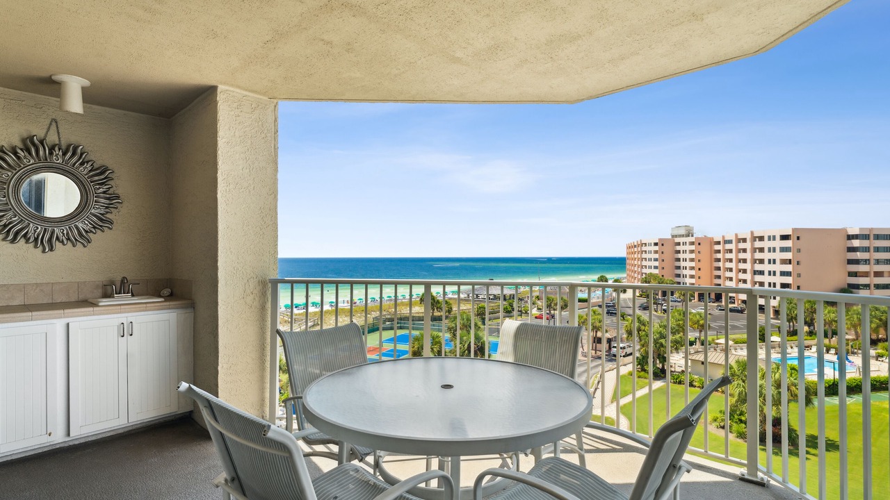 Photo of Patio Balcony in Holiday Isle