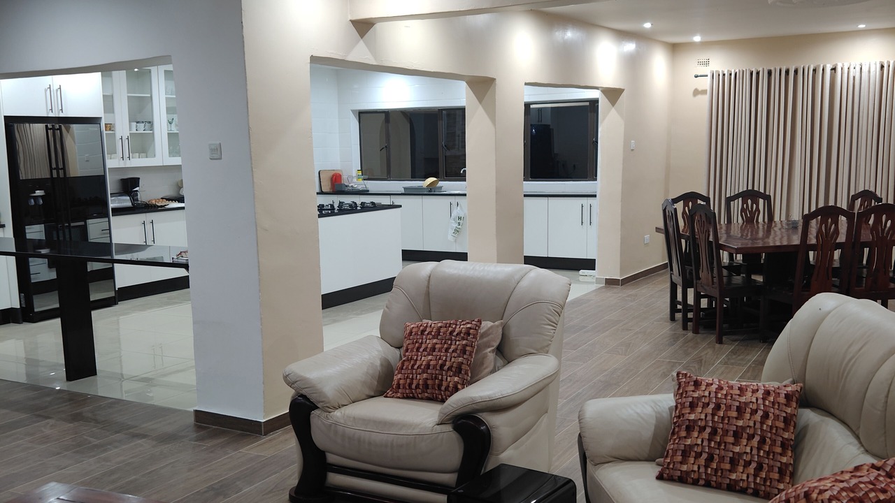 Photo of Livingroom in Greendale