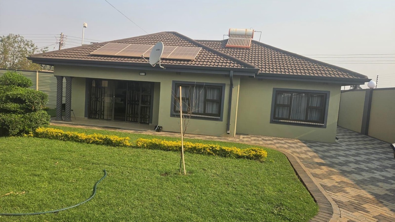 Photo of Outdoor in Glen Lorne
