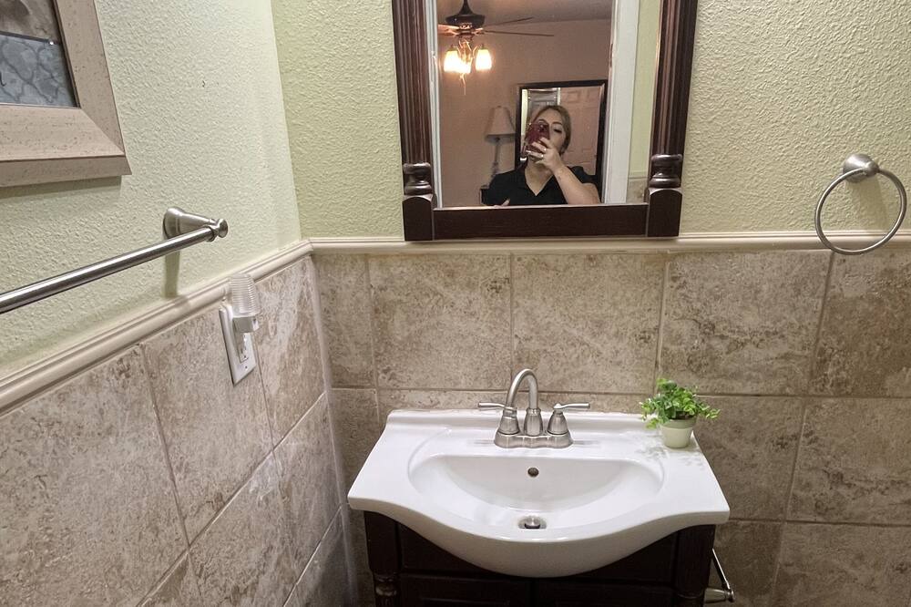 Photo of Bathroom in Five Points