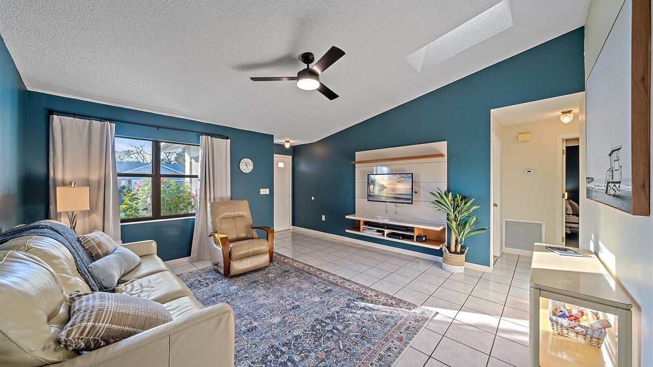 Photo of Livingroom in Fruitville