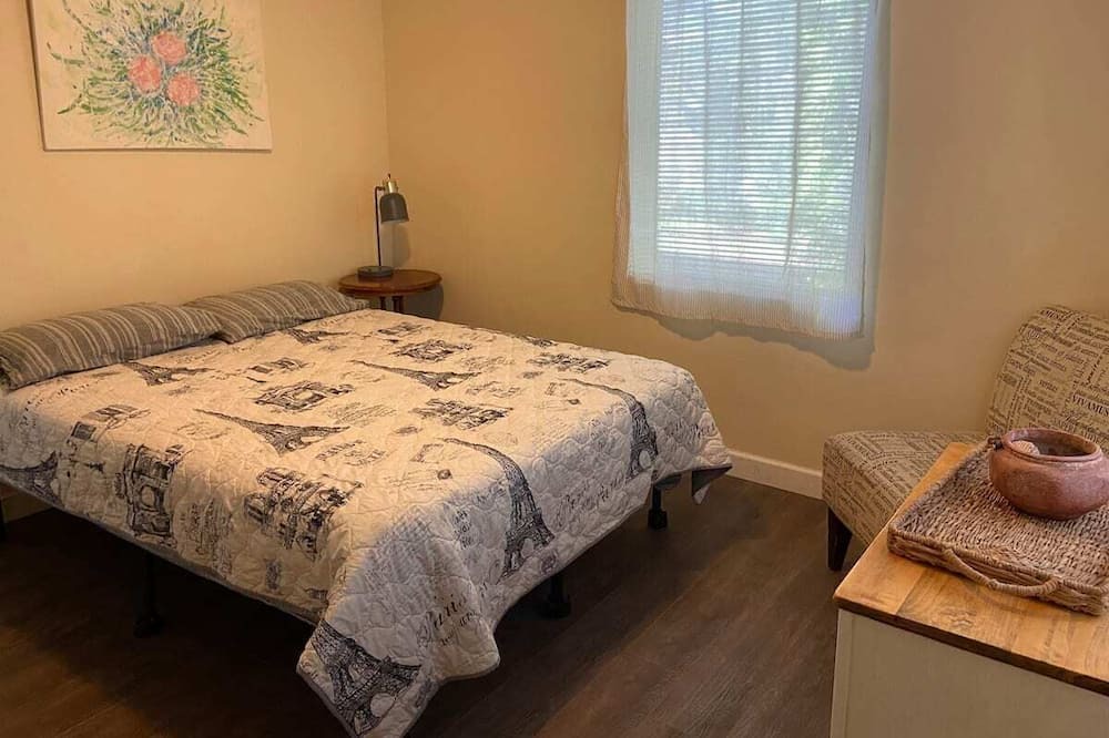 Photo of Bedroom in Park East