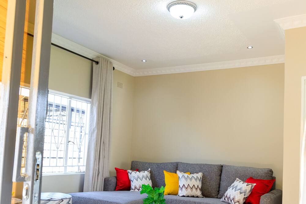 Photo of Livingroom in Harare
