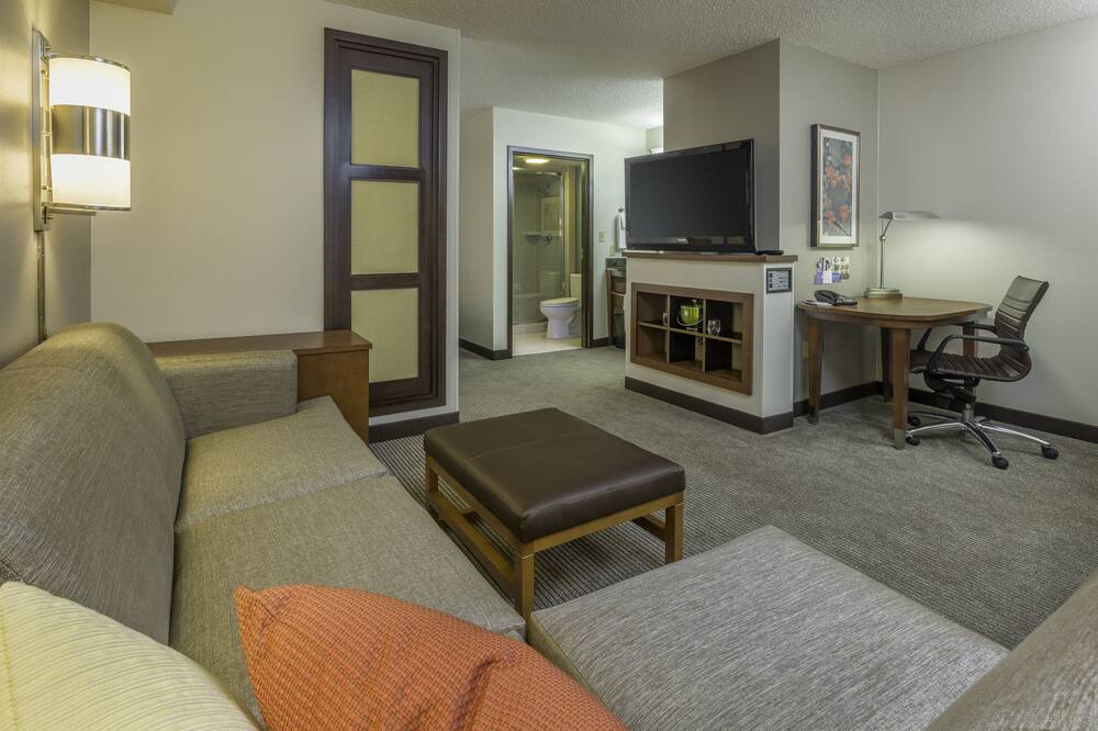 Photo of Livingroom in Shearer Hills - Ridgeview