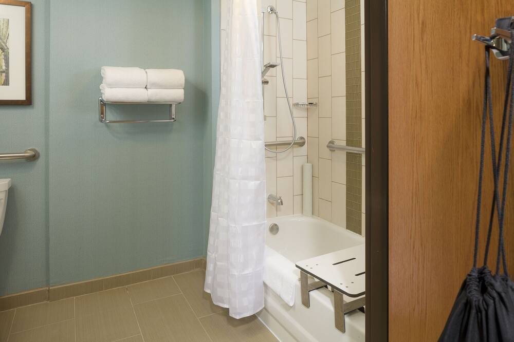 Photo of Bathroom in Shearer Hills - Ridgeview