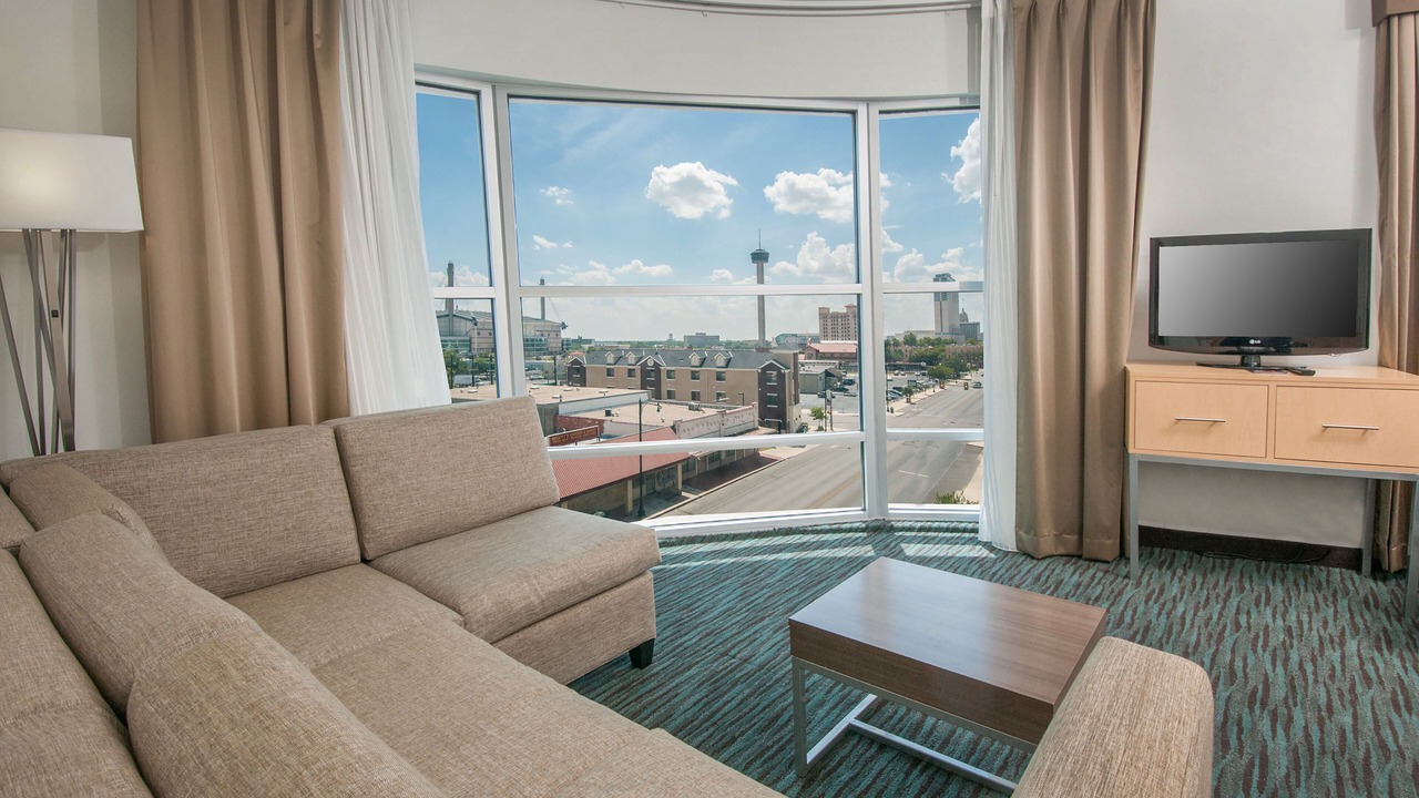 Photo of Livingroom in Near East Side