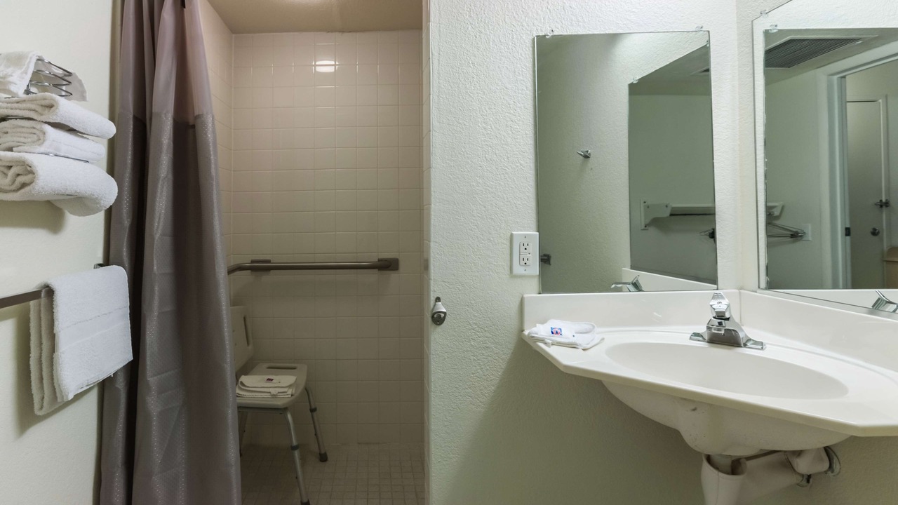 Photo of Bathroom in Green River
