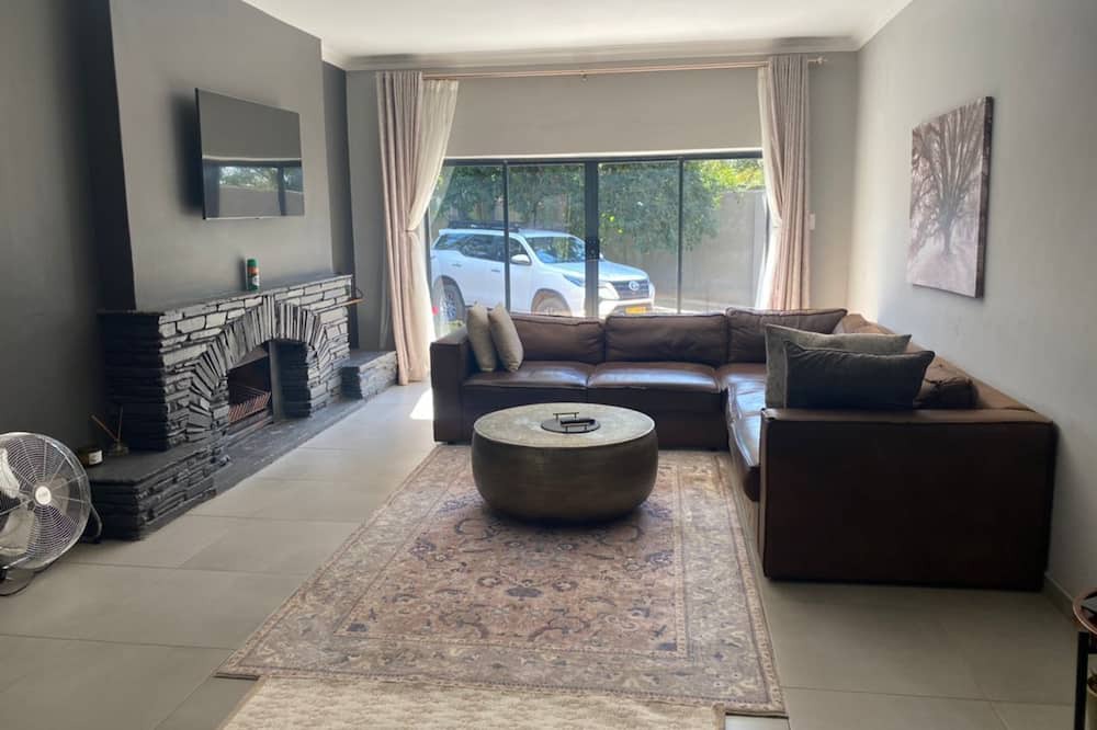Photo of Livingroom in Bulawayo