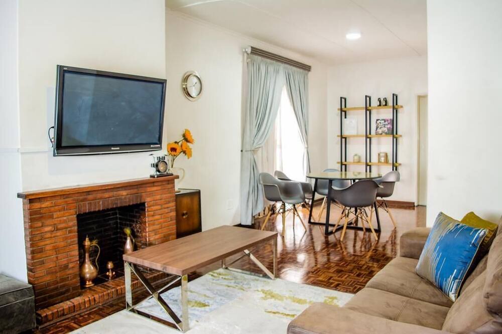 Photo of Livingroom in Bulawayo
