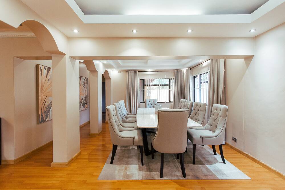Photo of Livingroom in Harare
