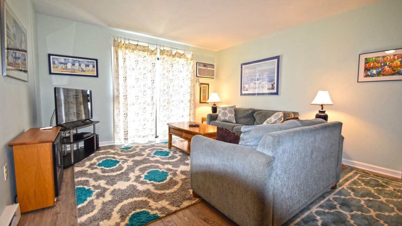 Photo of Livingroom in North Ocean City