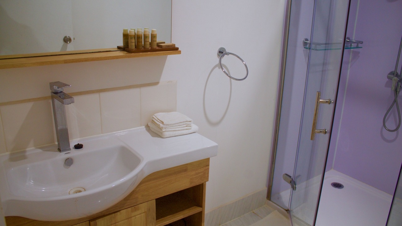Photo of Bathroom in Alotau