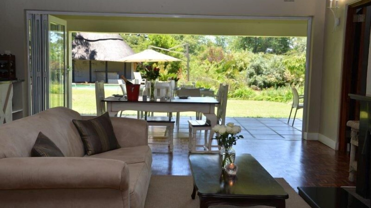 Photo of Livingroom in Harare East