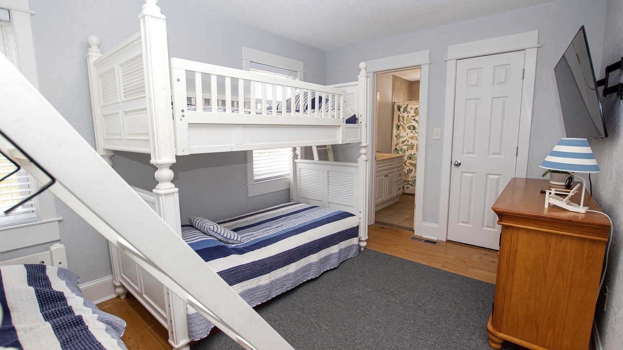 Photo of Bedroom in Corolla
