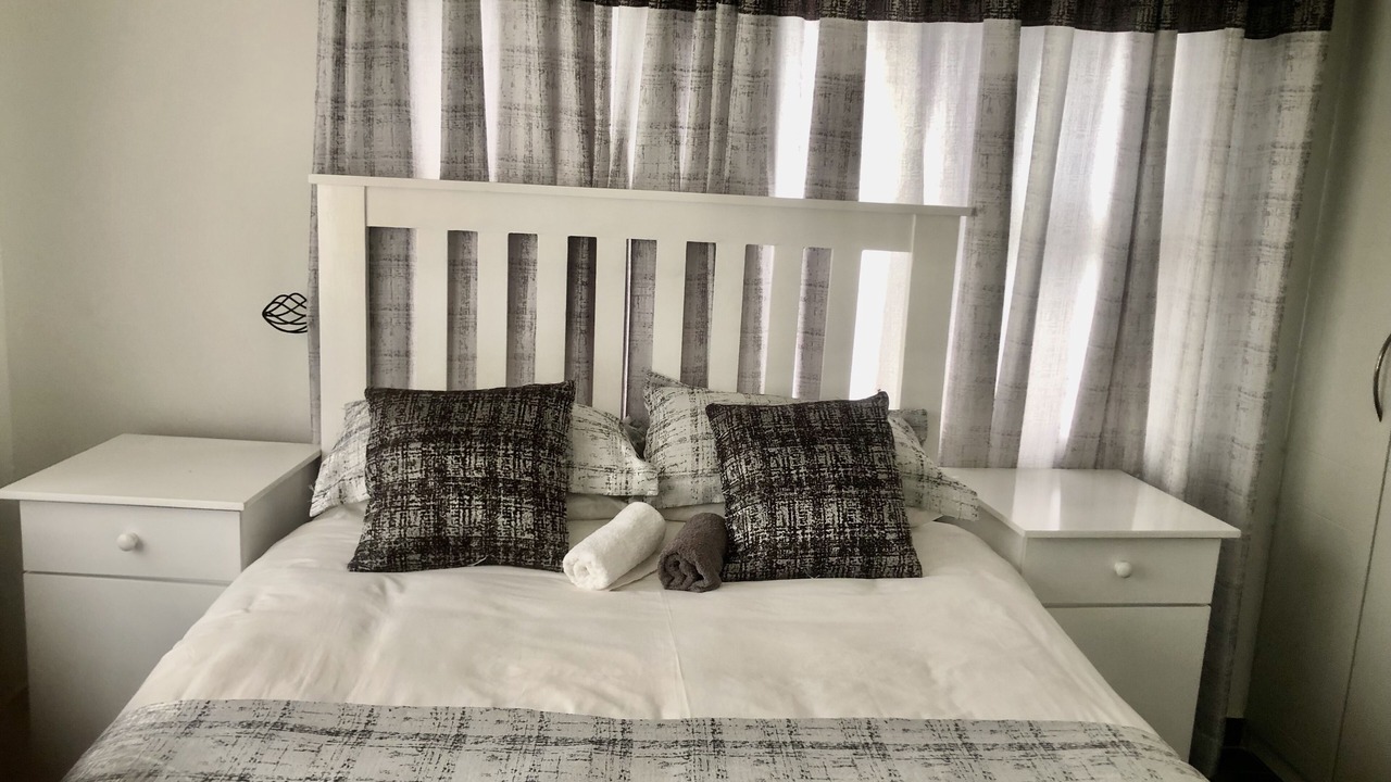 Photo of Bedroom in Glen Lorne