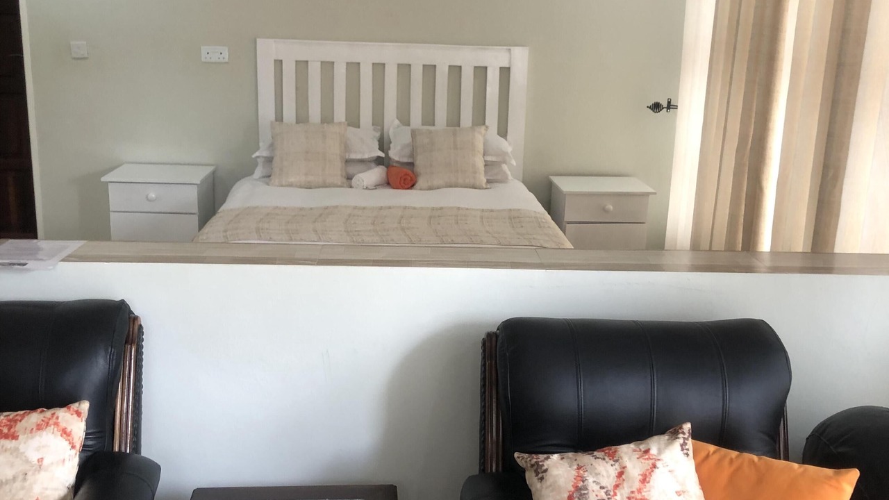 Photo of Bedroom in Glen Lorne