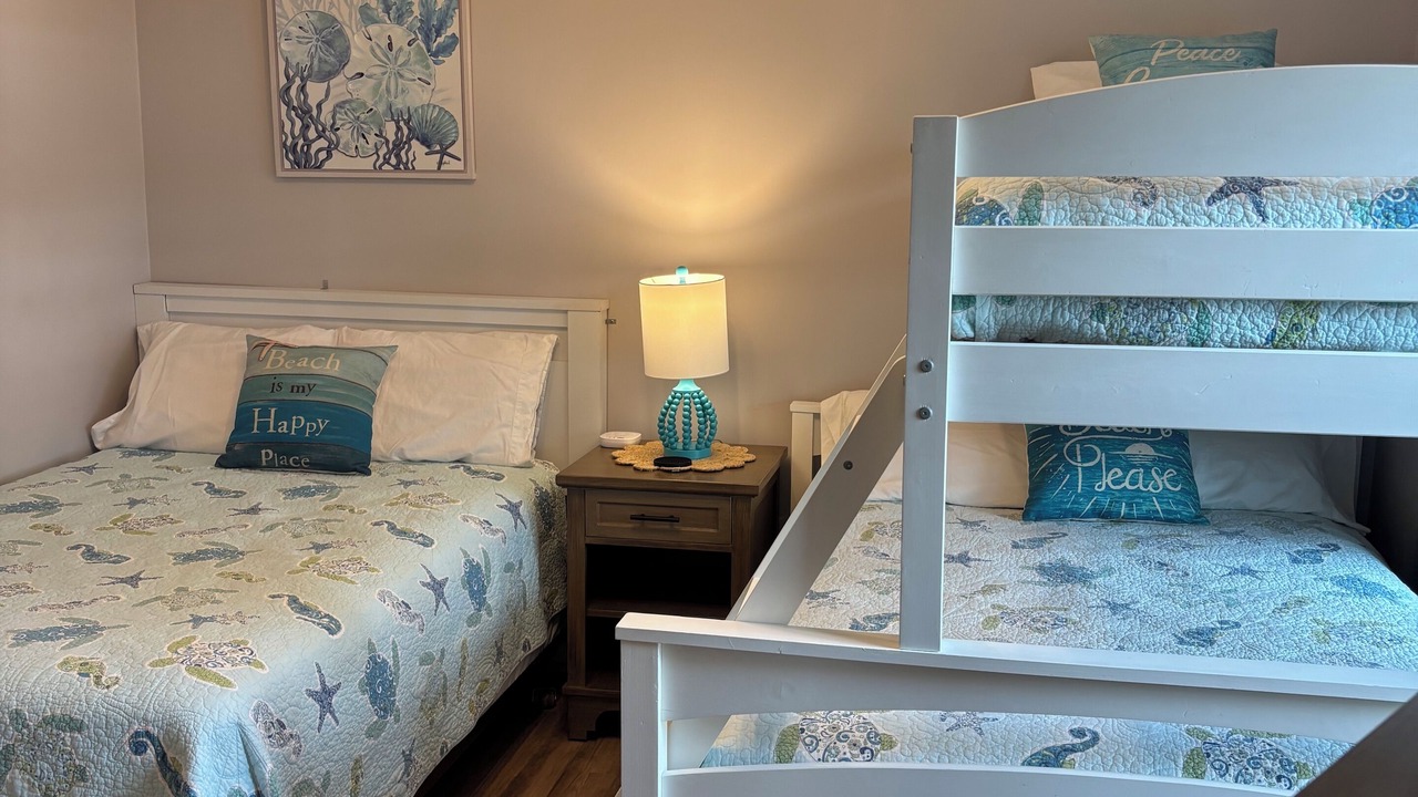 Photo of Bedroom in Cherry Grove Beach
