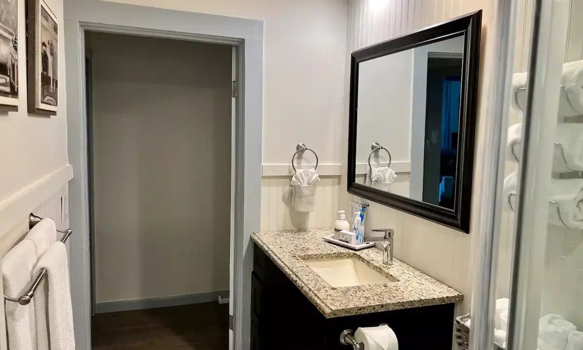 Photo of Bathroom in Alcoa