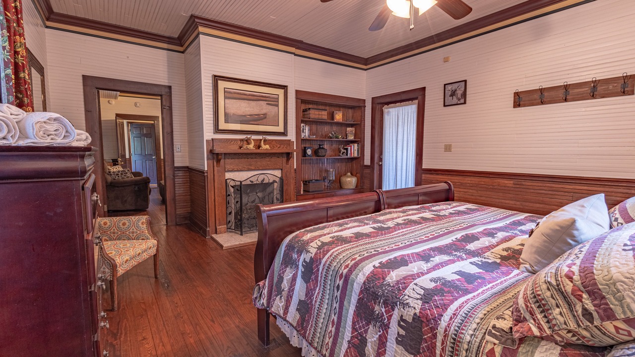 Photo of Bedroom in Mars Hill