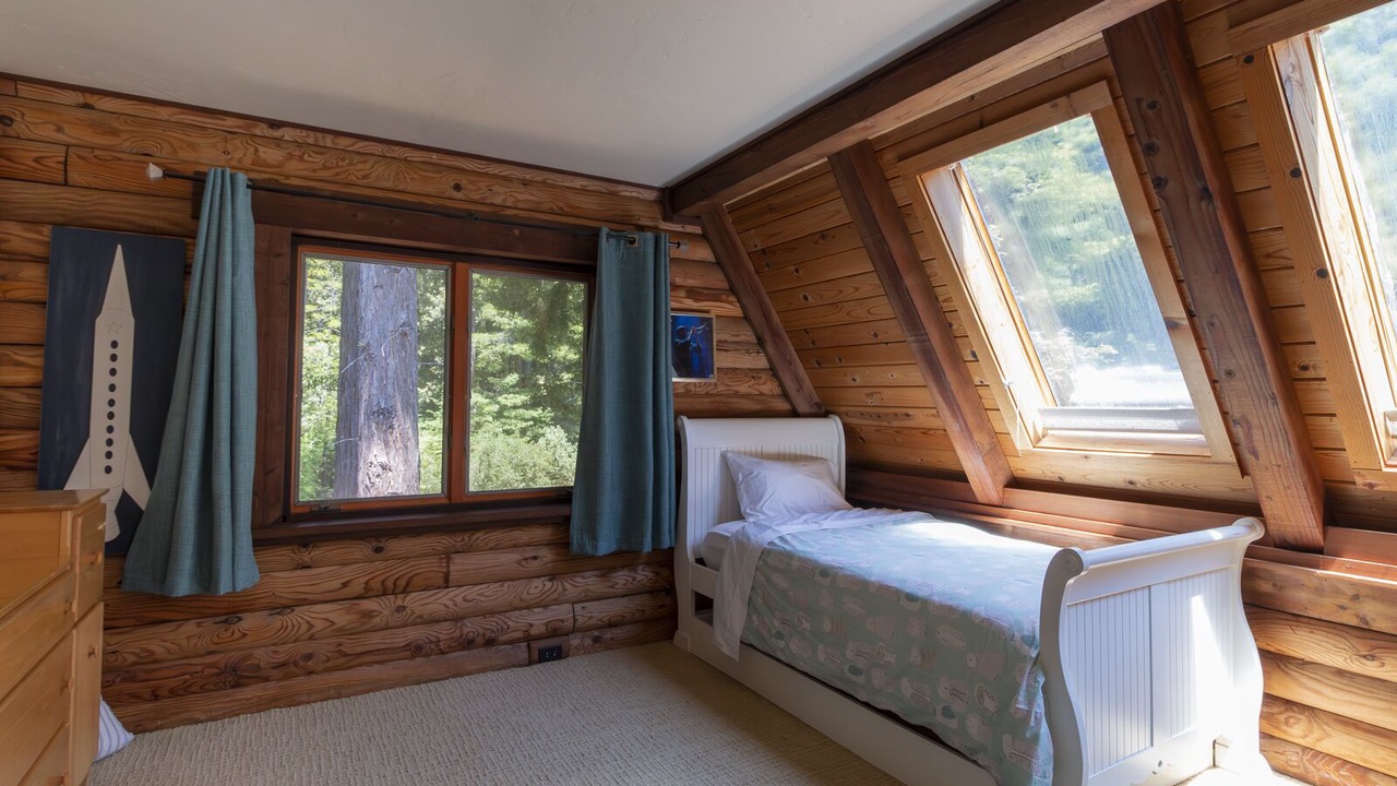 Photo of Bedroom in Albion