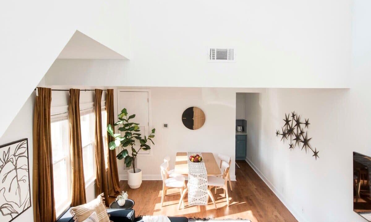Photo of Livingroom in Virginia Highland