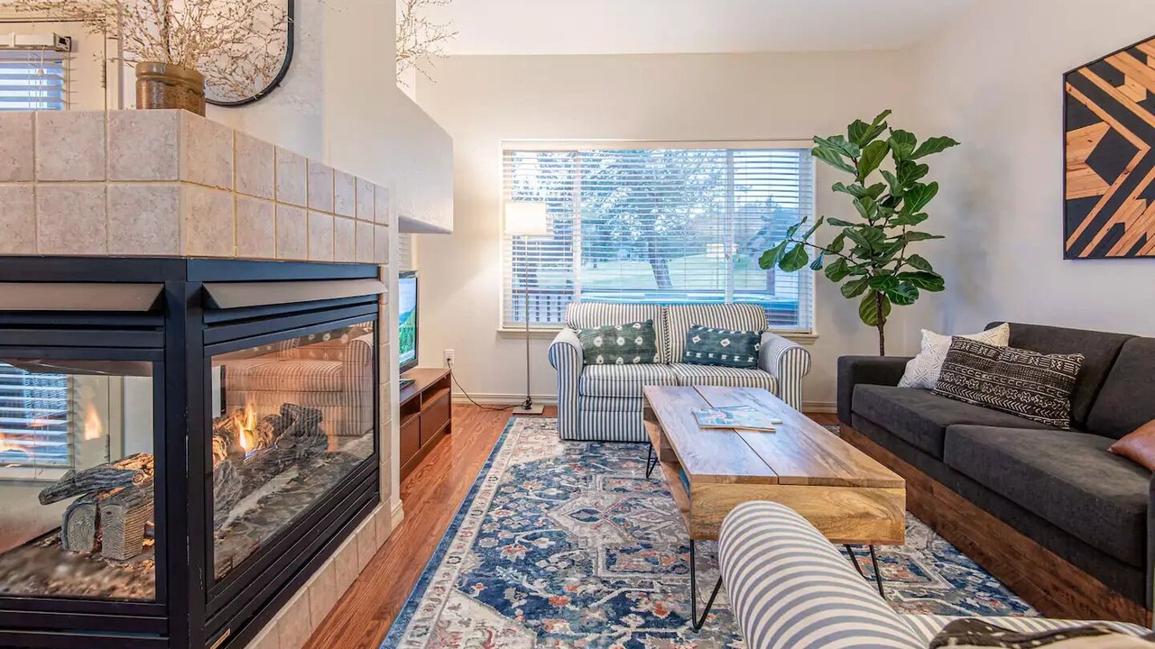 Photo of Livingroom in Redmond