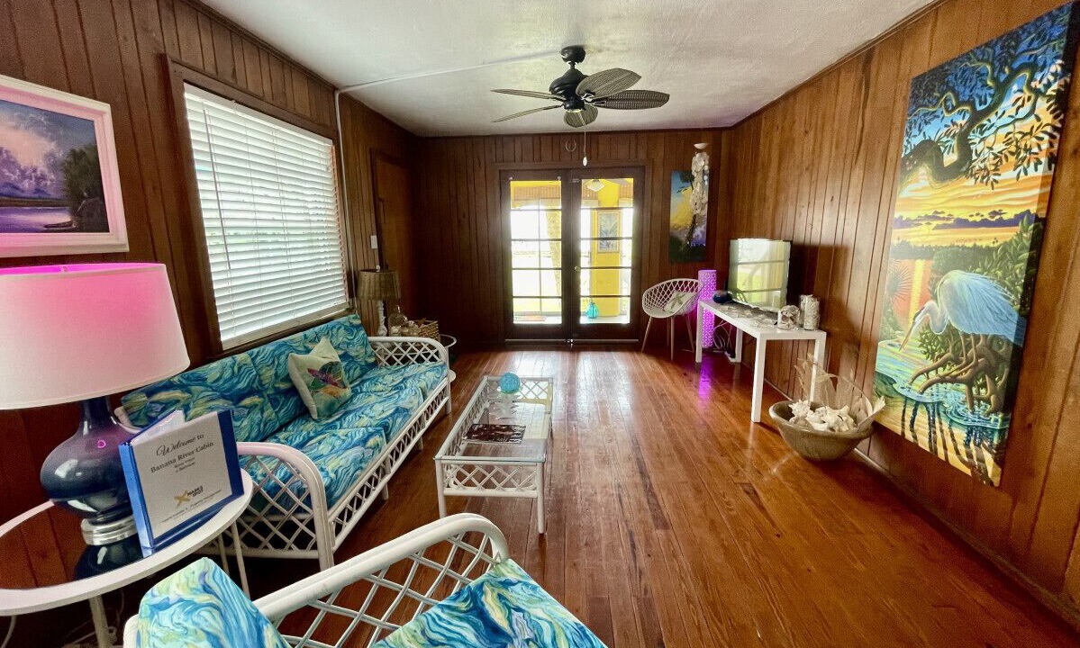 Photo of Livingroom in Orlando Beach