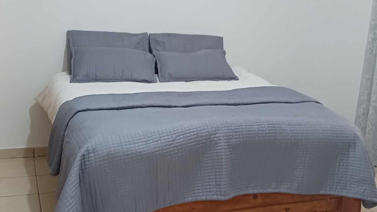 Photo of Bedroom in Greendale