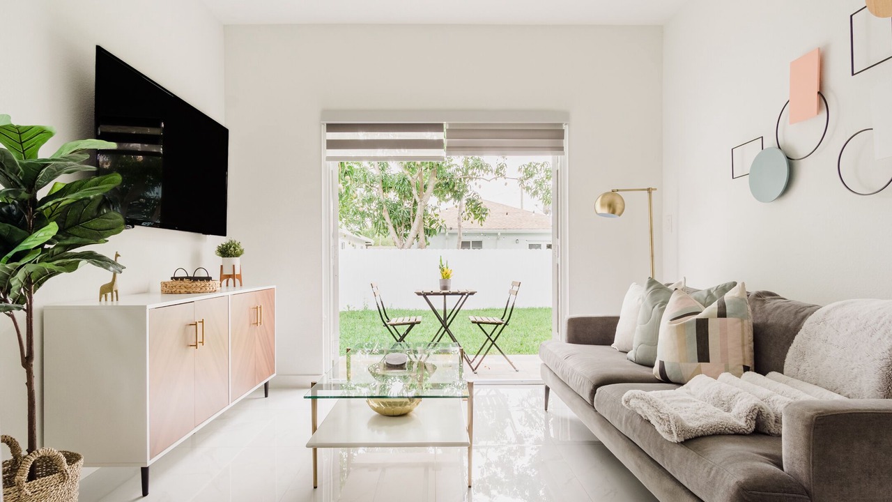 Photo of Livingroom in West Little River