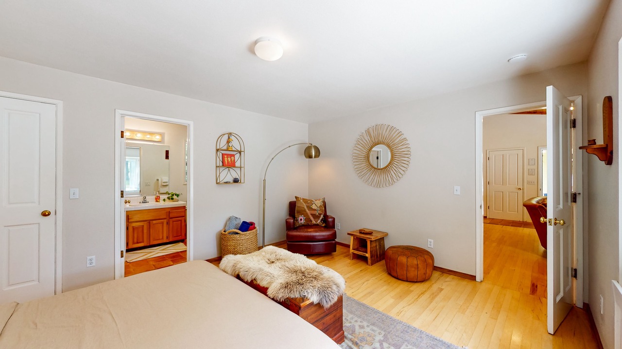 Photo of Bedroom in Little River