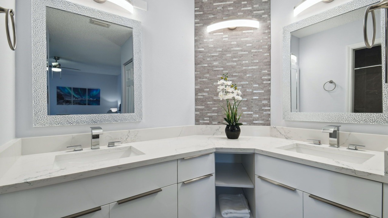 Photo of Bathroom in Lindfields