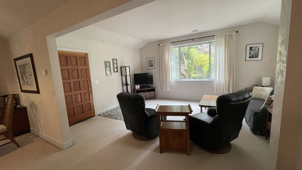 Photo of Livingroom in Fort Bragg