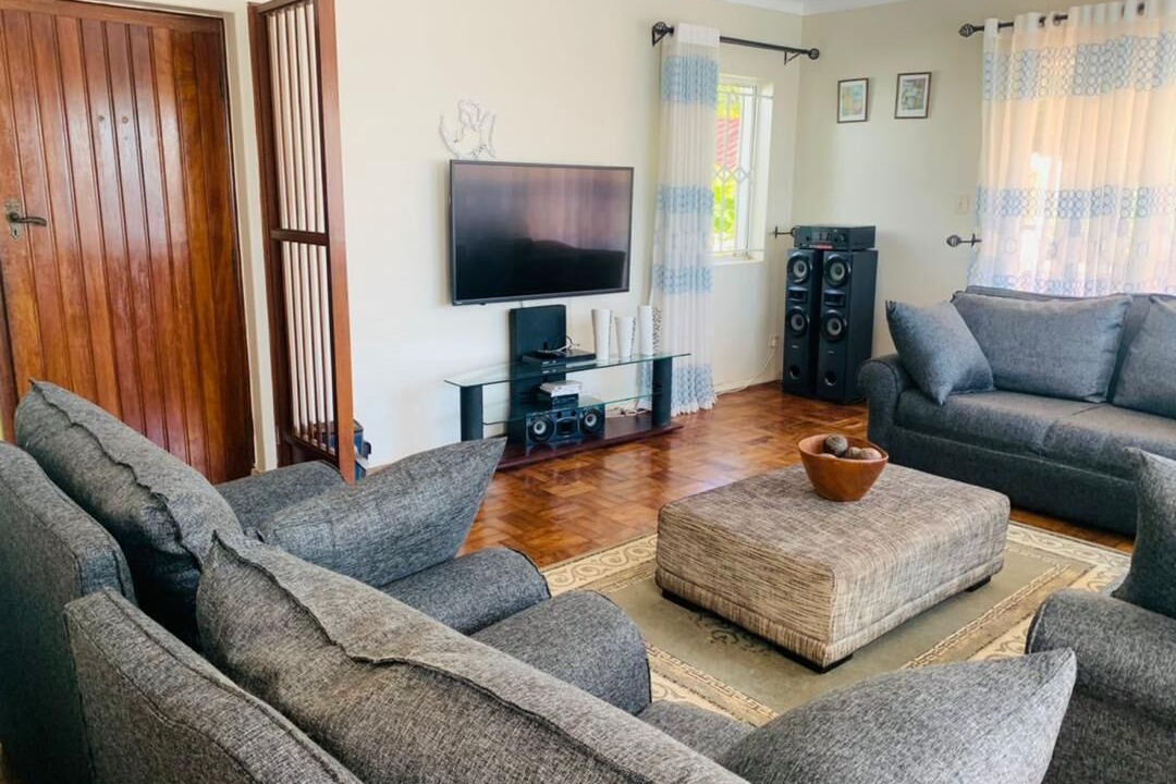 Photo of Livingroom in Harare East