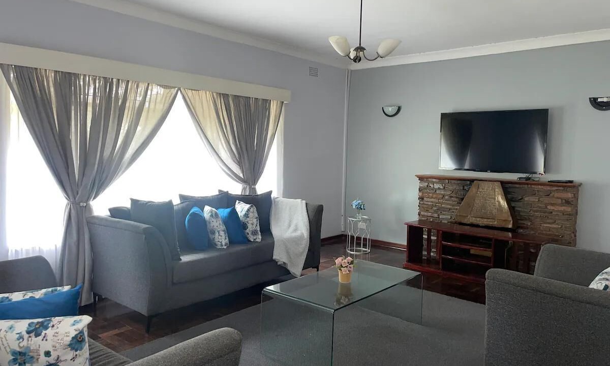 Photo of Livingroom in Harare