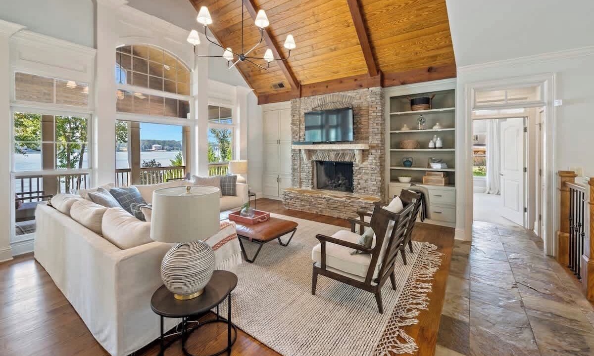 Photo of Livingroom in Eatonton